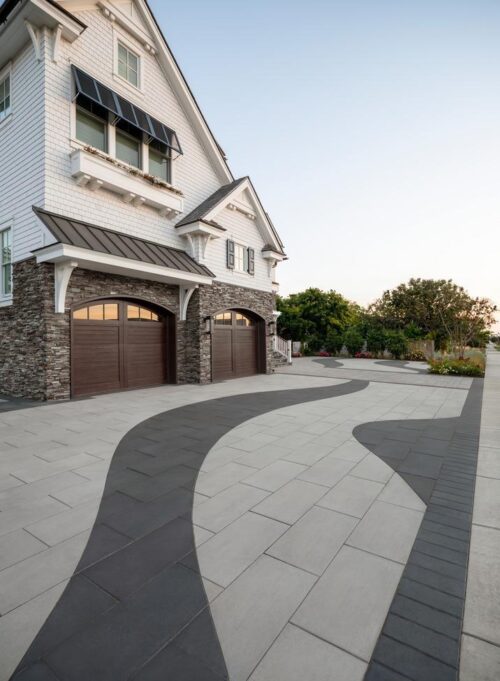 Sleek-Paver-HD2-Onyx-Driveway Sleek Paver HD2 | Techo-Bloc - Image 1