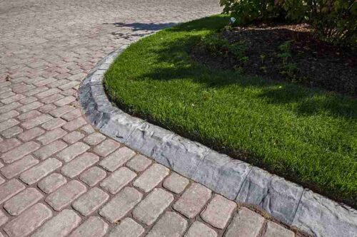 cobblestone paver Villagio pavés 00991 08 18Cresent 3715 Villagio Paver | Techo-Bloc - Image 2