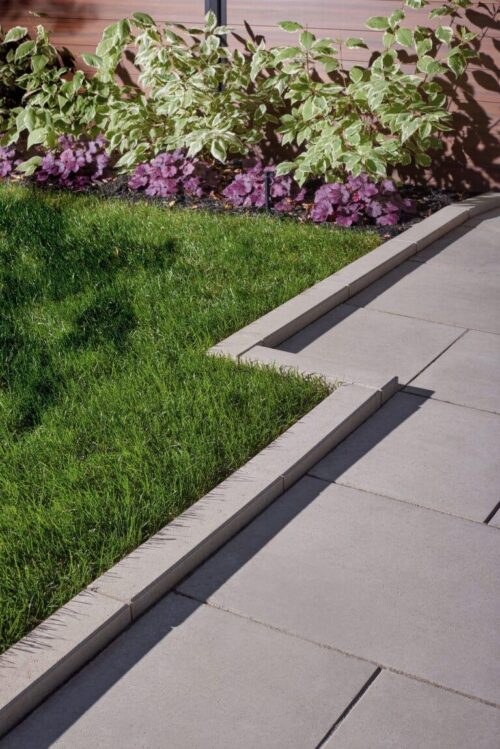 Melville Curb Melville Curb - Image 1