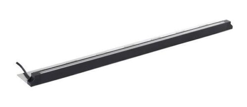 edge-21-sleek-undercap-light-for-outdoor-spaces BOLD Edge 21 Low Voltage LED Undercap Light – 577mm (21-Inch) with Bracket, Black Anodized Aluminum - Image 7
